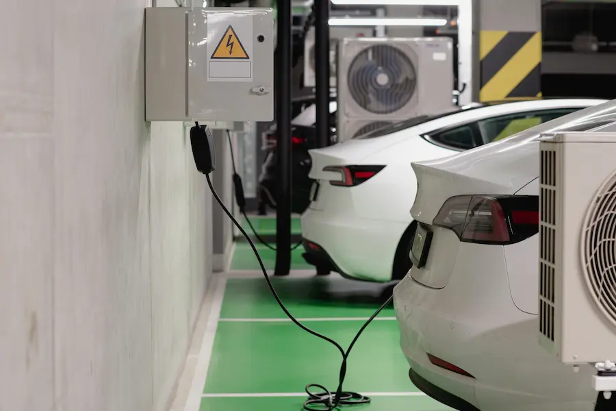 Contactar instalación punto carga coche eléctrico Sevilla
